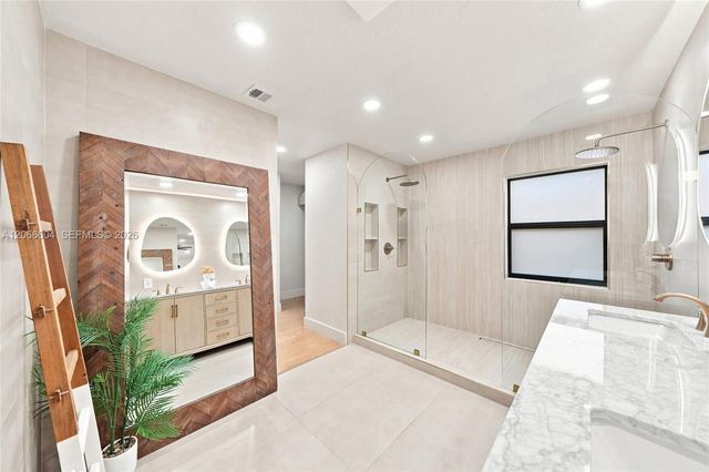 402 SW 200th Terrace, Pembroke Pines, FL 33029