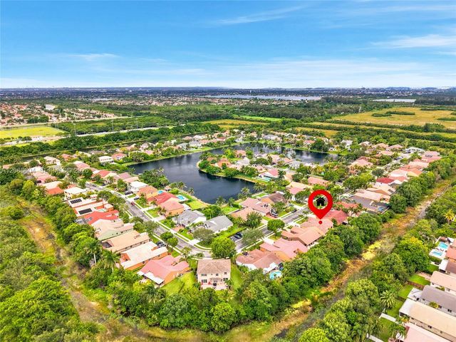 402 SW 200th Terrace, Pembroke Pines, FL 33029