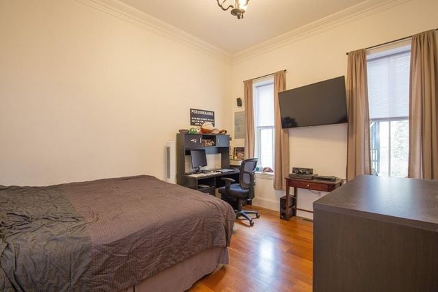 8 Gates St. 1, Boston, MA 02127