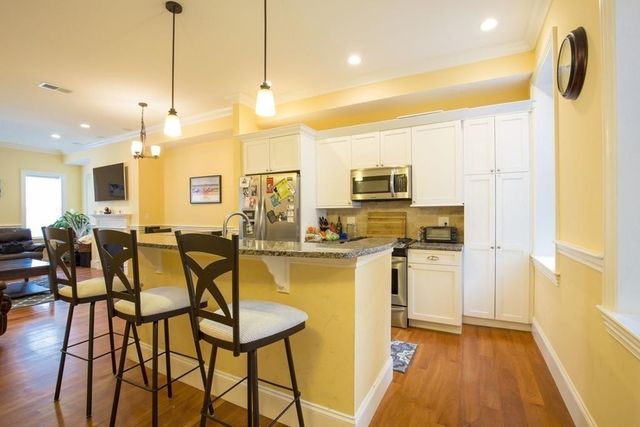 8 Gates St. 1, Boston, MA 02127