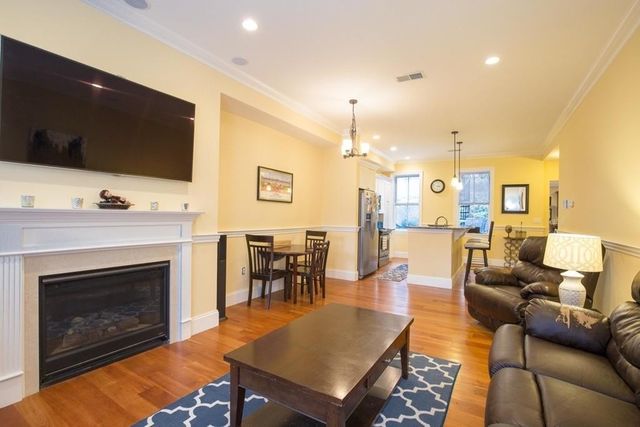 8 Gates St. 1, Boston, MA 02127