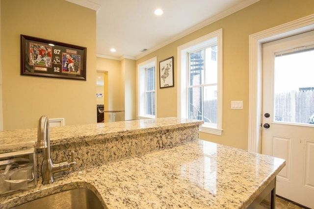 8 Gates St. 1, Boston, MA 02127