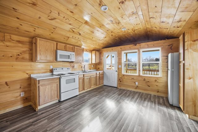 5434 Pine Ridge Road, Winchester, KY 40391