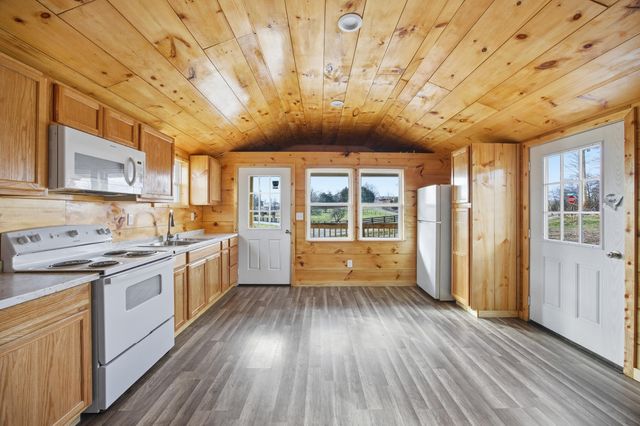 5434 Pine Ridge Road, Winchester, KY 40391