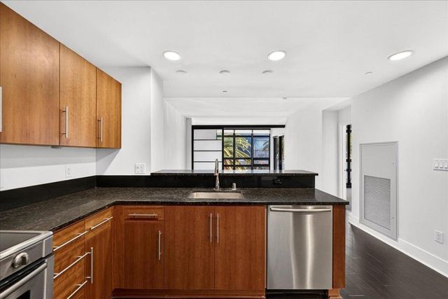 88 E San Fernando Street 307, San Jose, CA 95113
