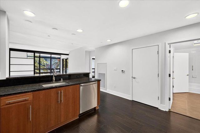88 E San Fernando Street 307, San Jose, CA 95113