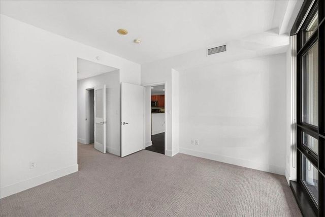 88 E San Fernando Street 307, San Jose, CA 95113