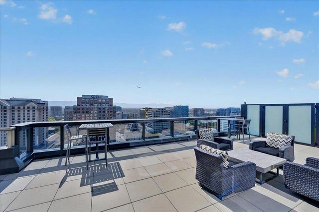 88 E San Fernando Street 307, San Jose, CA 95113