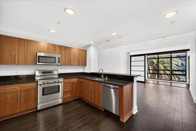 88 E San Fernando Street 307, San Jose, CA 95113