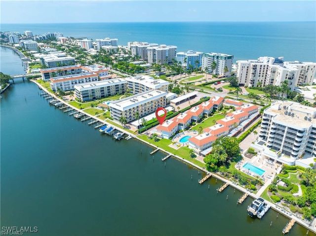 3070 Gulf Shore BLVD N A201, Naples, FL 34103