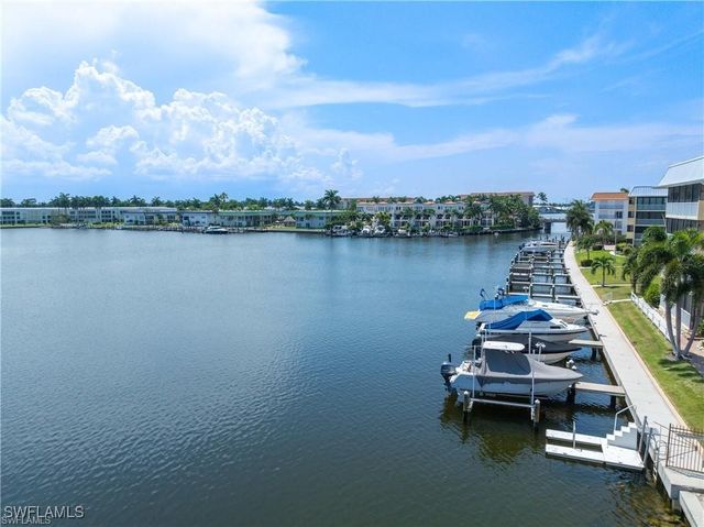 3070 Gulf Shore BLVD N A201, Naples, FL 34103