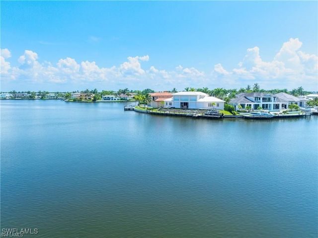 3070 Gulf Shore BLVD N A201, Naples, FL 34103