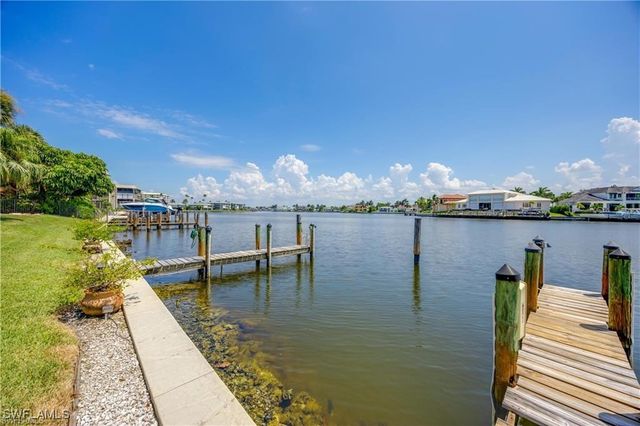 3070 Gulf Shore BLVD N A201, Naples, FL 34103