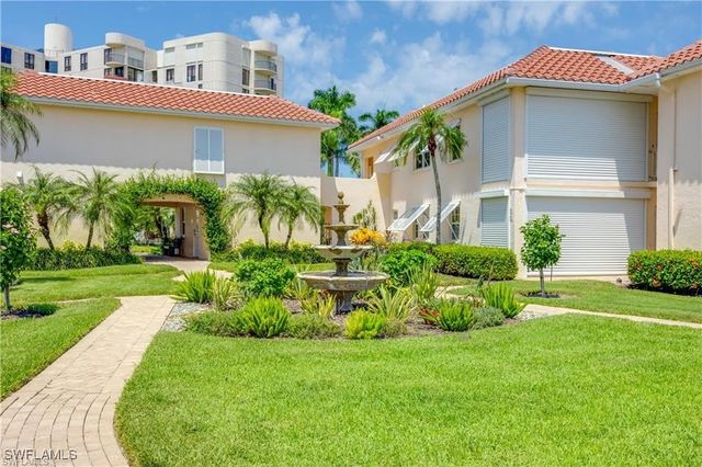 3070 Gulf Shore BLVD N A201, Naples, FL 34103