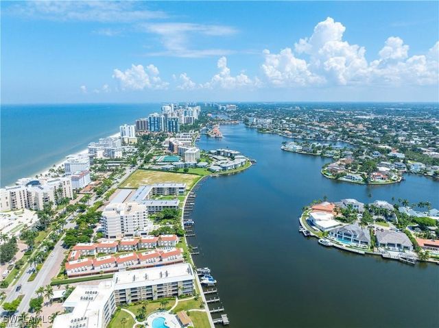 3070 Gulf Shore BLVD N A201, Naples, FL 34103