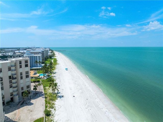 3070 Gulf Shore BLVD N A201, Naples, FL 34103