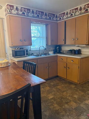 3404 PEALE Drive, Saginaw, MI 48602