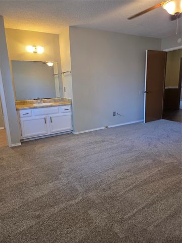 6101 Cool Springs Drive, Arlington, TX 76001