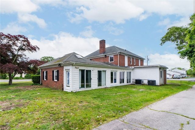 873 Warwick Avenue, Warwick, RI 02888