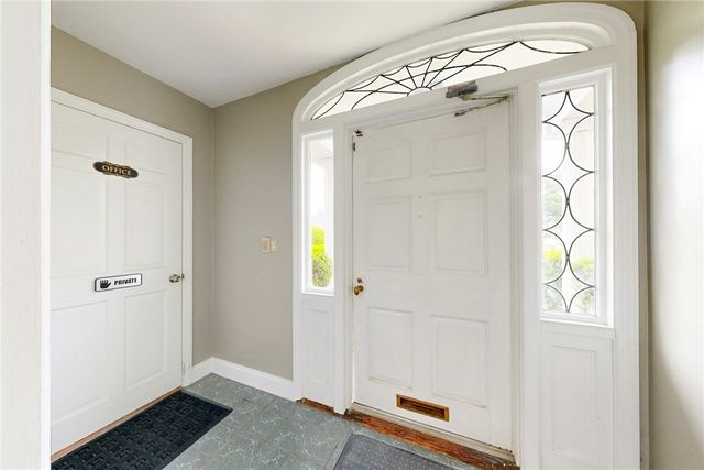 873 Warwick Avenue, Warwick, RI 02888