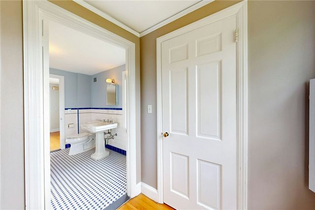 873 Warwick Avenue, Warwick, RI 02888