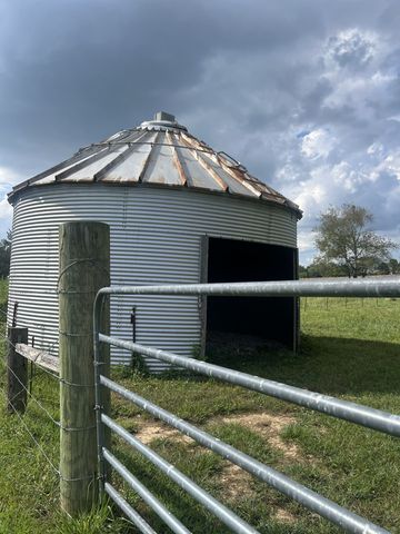 566 Clarence Finney Rd, Hillsboro, TN 37342