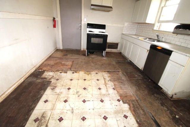 1411 W Main ST, Gatesville, TX 76528