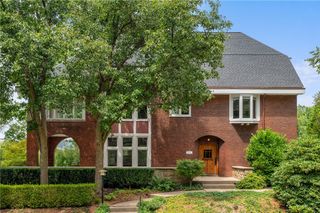 1090 Devon Road, Squirrel Hill, PA 15213