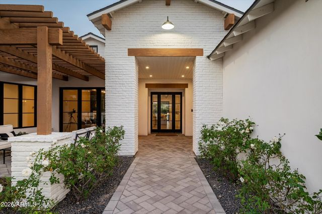 5903 E LAFAYETTE Boulevard, Phoenix, AZ 85018