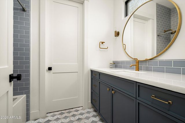 5903 E LAFAYETTE Boulevard, Phoenix, AZ 85018