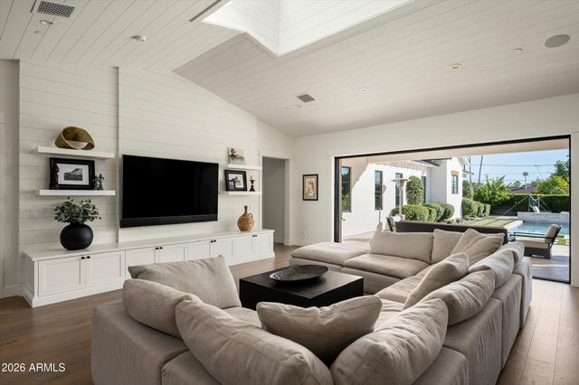 5903 E LAFAYETTE Boulevard, Phoenix, AZ 85018