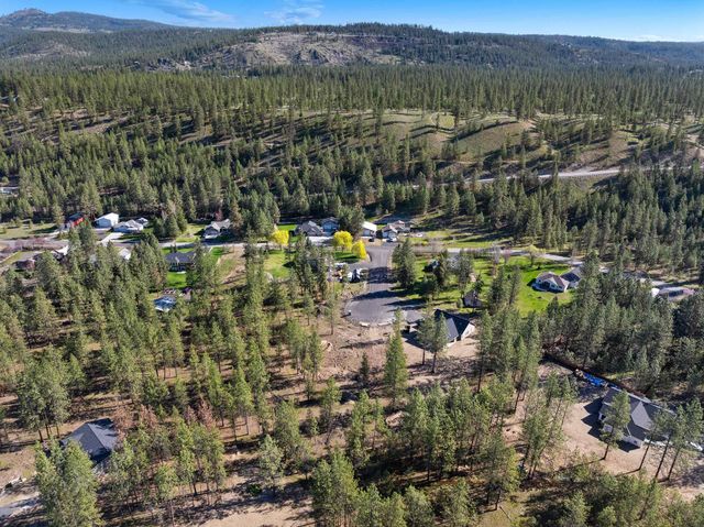 6454 Justin Ct, Nine Mile Falls, WA 99026
