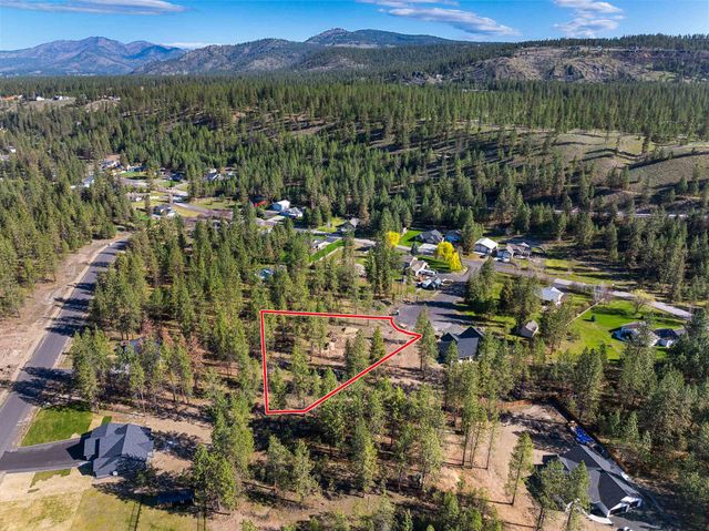 6454 Justin Ct, Nine Mile Falls, WA 99026