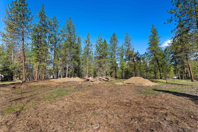 6454 Justin Ct, Nine Mile Falls, WA 99026