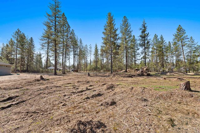 6454 Justin Ct, Nine Mile Falls, WA 99026