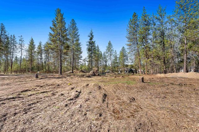 6454 Justin Ct, Nine Mile Falls, WA 99026