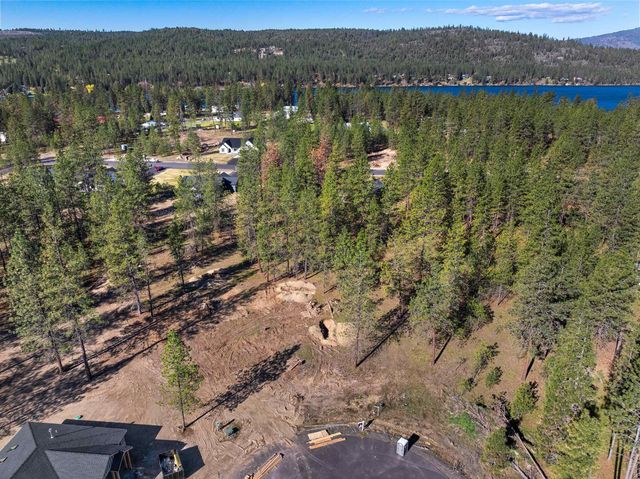 6454 Justin Ct, Nine Mile Falls, WA 99026