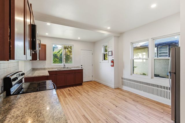 852 Ashland Avenue, Saint Paul, MN 55104