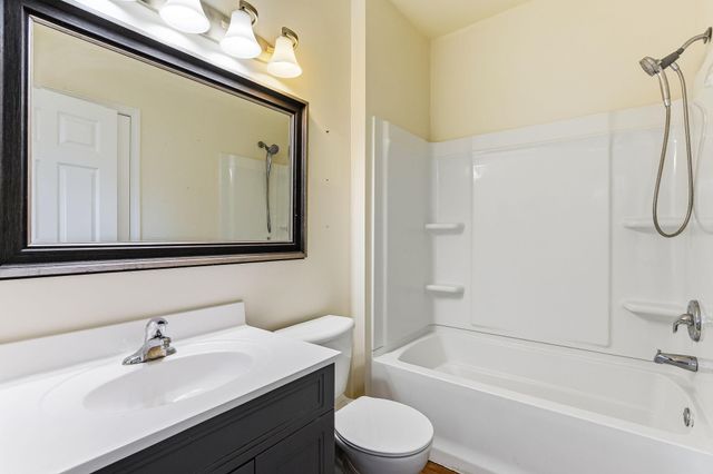 852 Ashland Avenue, Saint Paul, MN 55104