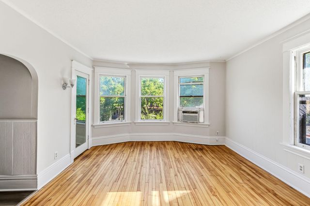 852 Ashland Avenue, Saint Paul, MN 55104