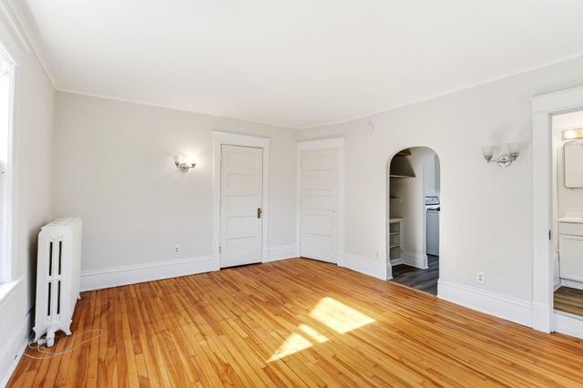 852 Ashland Avenue, Saint Paul, MN 55104