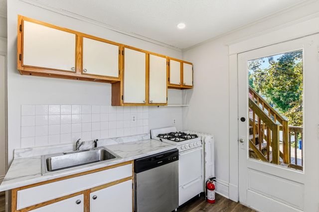 852 Ashland Avenue, Saint Paul, MN 55104