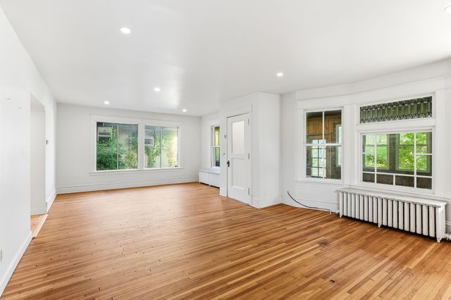 852 Ashland Avenue, Saint Paul, MN 55104
