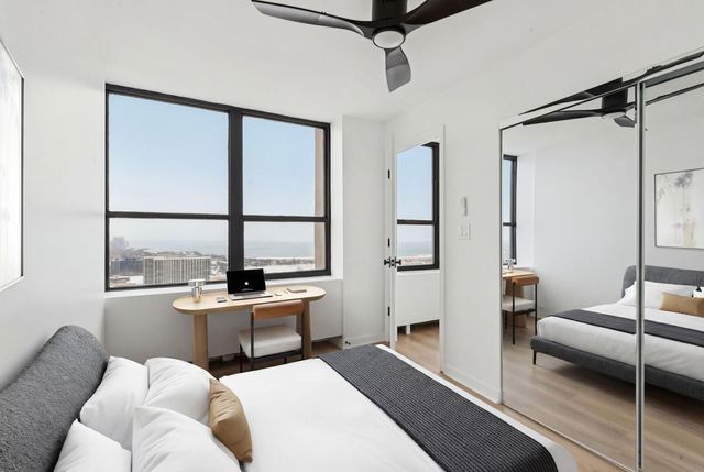 655 W Irving Park Road 4212, Chicago, IL 60613