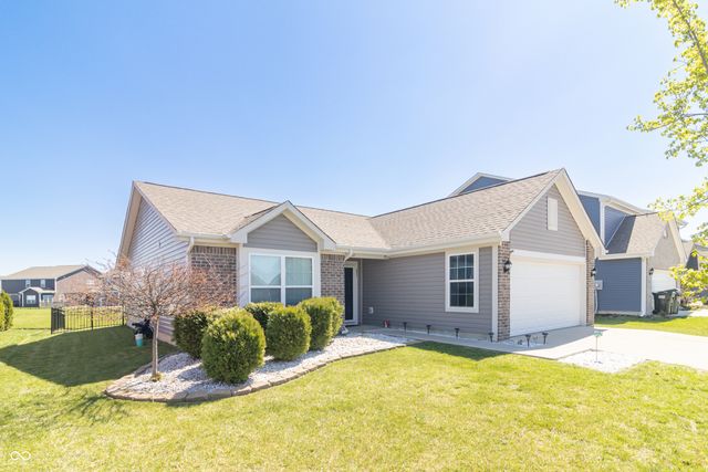 497 Haywood Drive, Greenfield, IN 46140