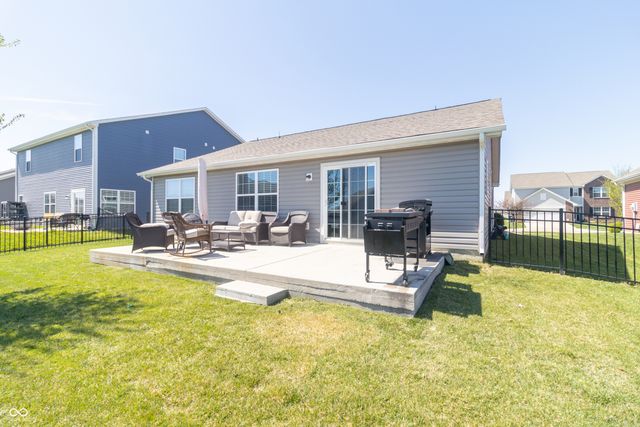 497 Haywood Drive, Greenfield, IN 46140