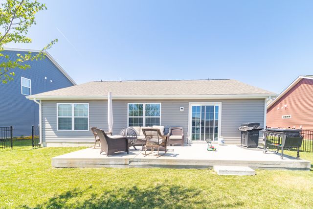 497 Haywood Drive, Greenfield, IN 46140