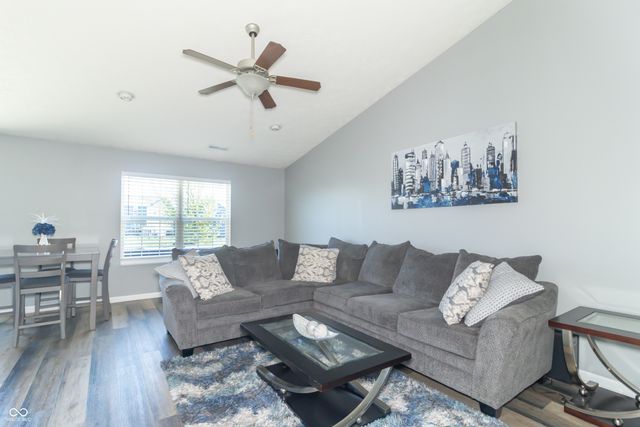 497 Haywood Drive, Greenfield, IN 46140