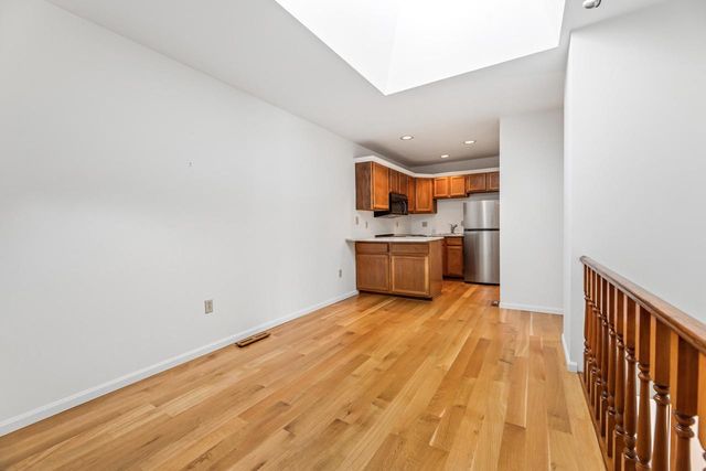 121 S Main STREET, Fountain City, WI 54629