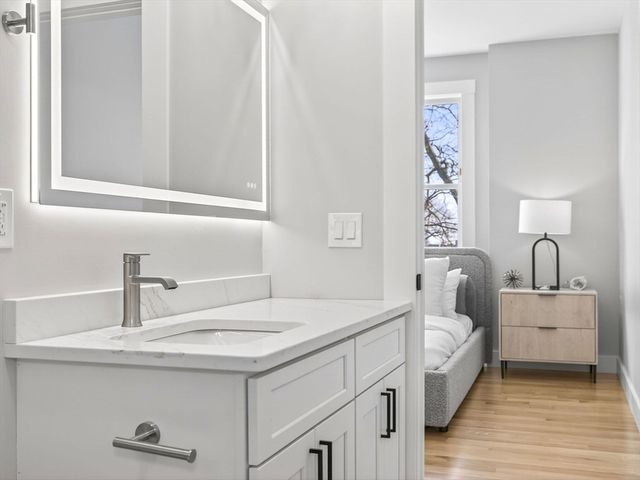 60 Stanley Street 202, Boston, MA 02125